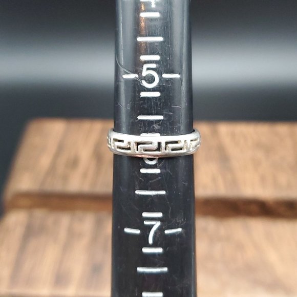 Size 6 925 Sterling Silver Greek Key Style Ring - Picture 5 of 7